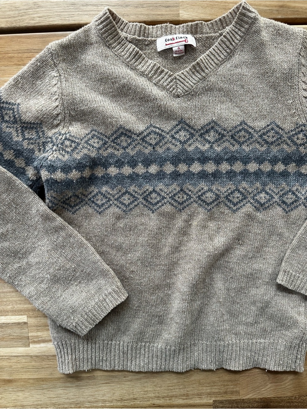 Fox & Finch Men's Light Gray V-Neck Pattern Knit Sweater